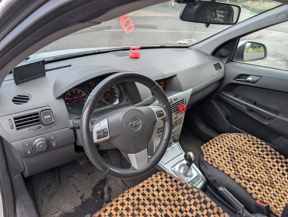 Opel Astra H 2013, 1,6 бензин