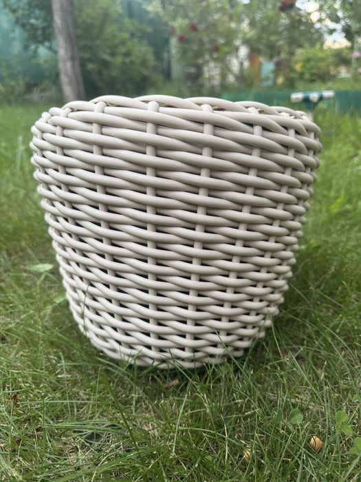 Кашпо з ротангу