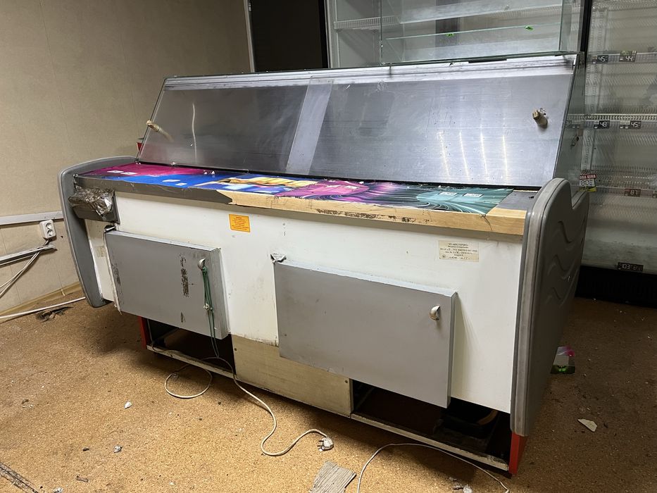 Холодильна вітрина