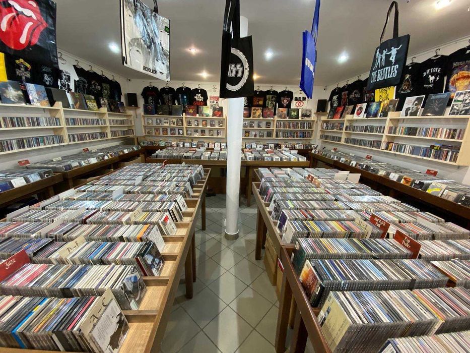 Stół do płyt CD / Regał na CD (25 sztuk)