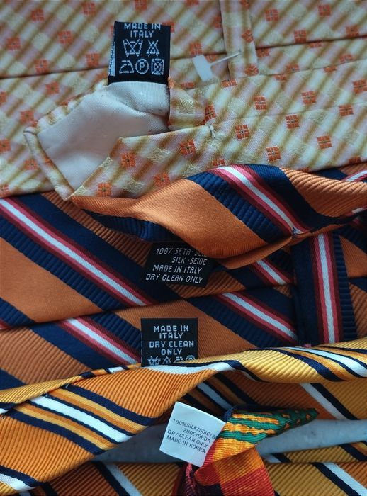 Шовкова яскрава краватка