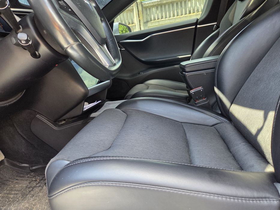 Tesla Model S 2018 75D