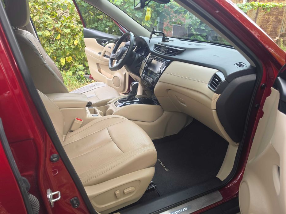 Продам Nissan Rogue