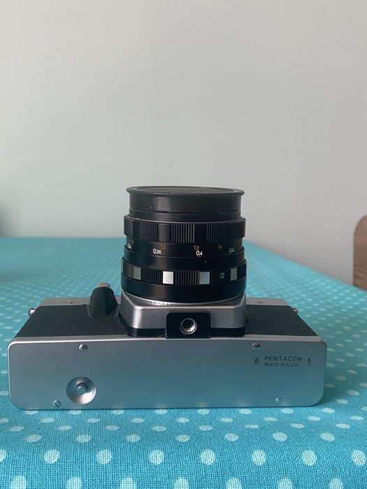 Продам фотоапарат Praktica L  з об’єктивом PENTACON 1,8/50 auto з чехлом.
