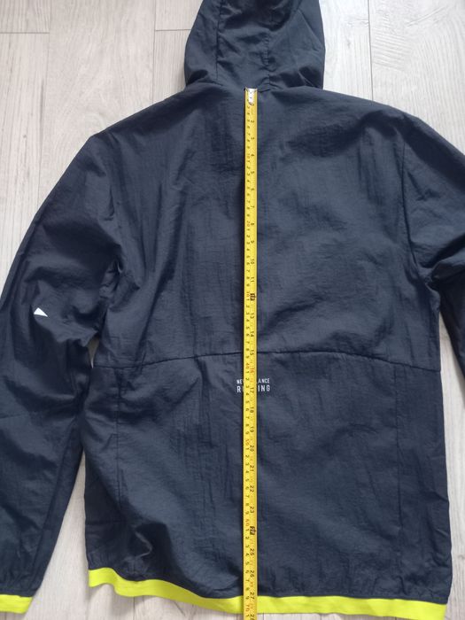 Продам ветровку New Balance Running