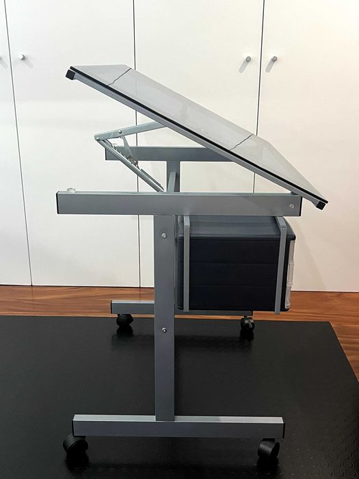 Estirador - mesa de desenho