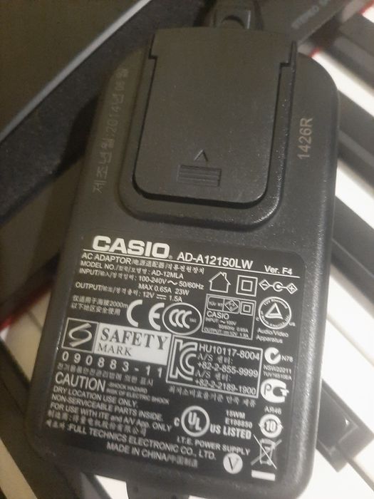 Цифрове піаніно Casio Privia PX330