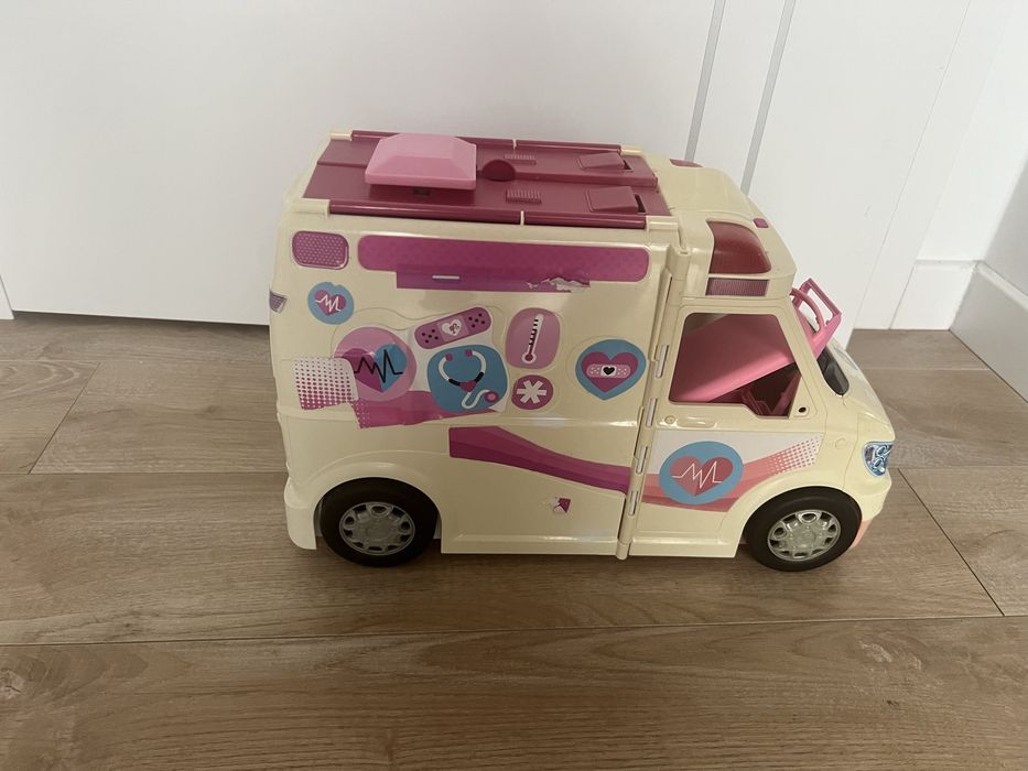 Karetka Barbie z akcesoriami