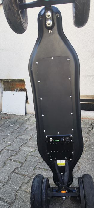 Longboard elektryczny Majestic