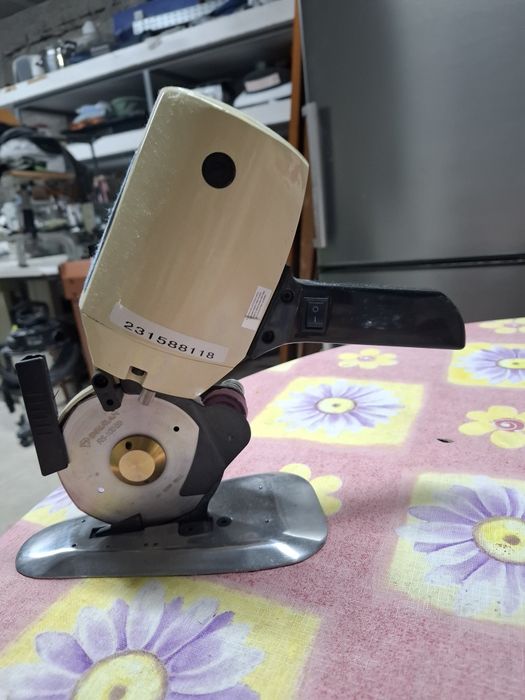 Maquina corte tecido