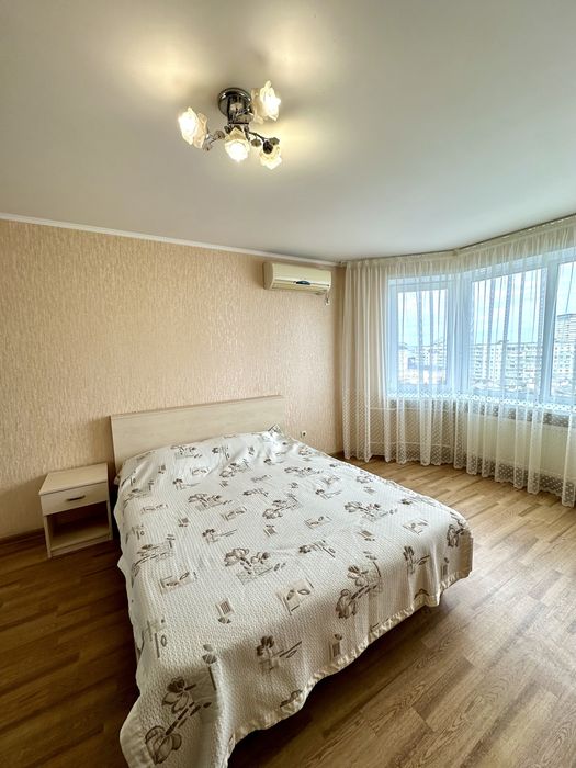 Оренда подобово 1-кімнатної квартири в центрі