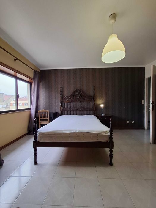 Quarto Casal Metro Intendente