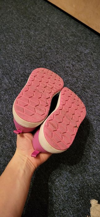 Кросівки Clarks для дівчинки