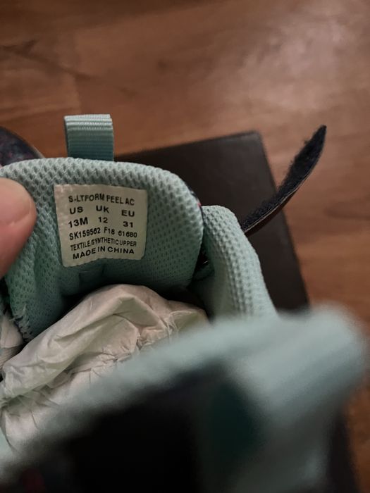 Продам кросівки.На хлопчика.Розмір 30,31