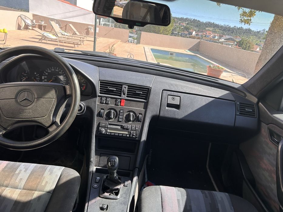 Mercedes C180 gasolina e GPL