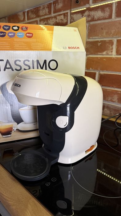 Ekspres Tassimo Style kremowy + szklanki Tassimo