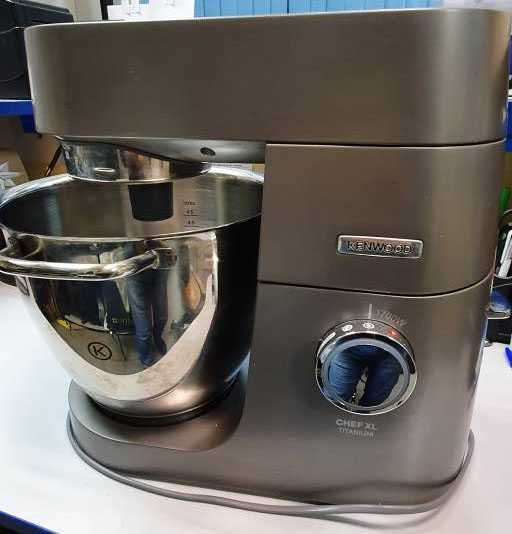 Кухонный комбайн Kenwood kvl80