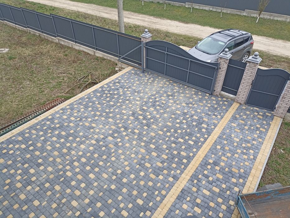 Новозбудований будинок