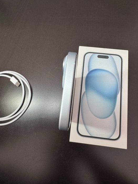 iPhone 15 128GB błękitny
