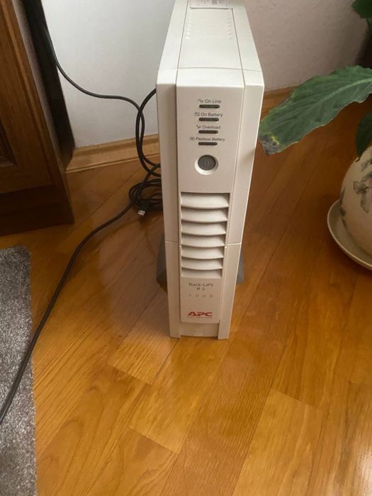 Apc back-ups 1500 rs бу