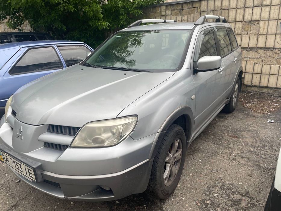 Mitsubishi Outlander 2004 року