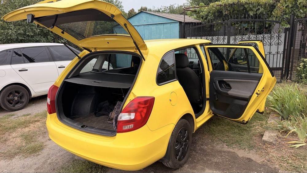 Skoda Fabia 2011 VIN TMBJH15J3CB500442 фото оголошення 3 з 8