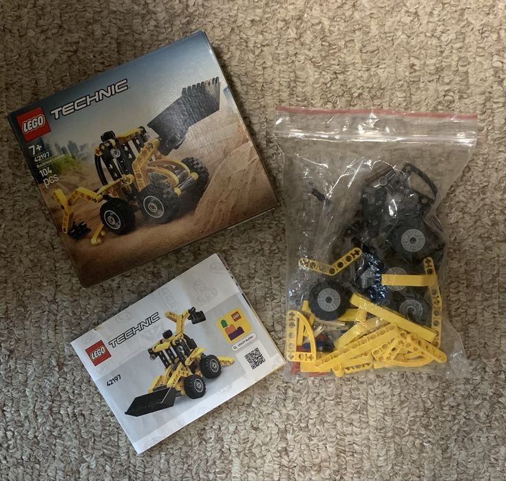 LEGO Technic Екскаватор-навантажувач 42197