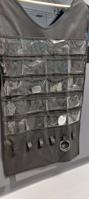 Organizer na biżuterię wielokieszeniowy