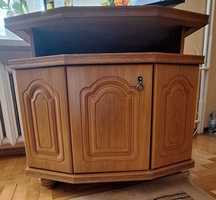 Stolik/konsola pod TV