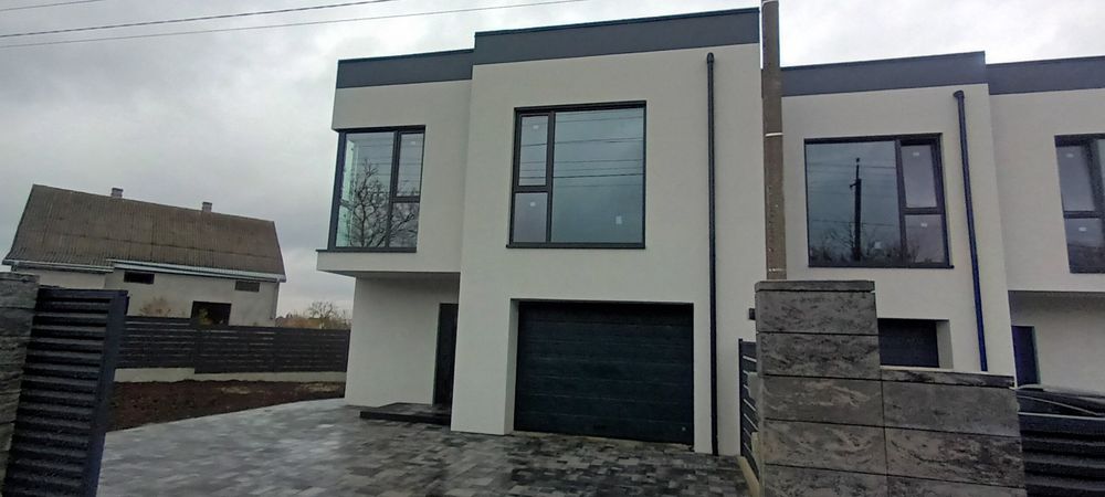 Будинок котедж спарка