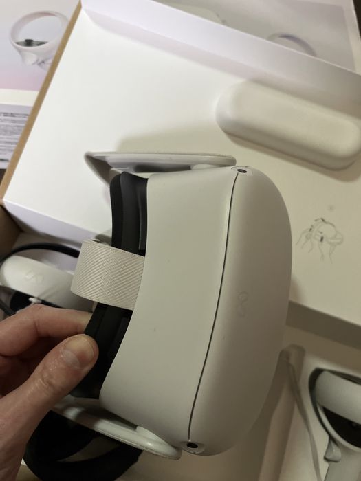 На запчасти! Очки виртуальной реальности Oculus Quest 2 128Gb