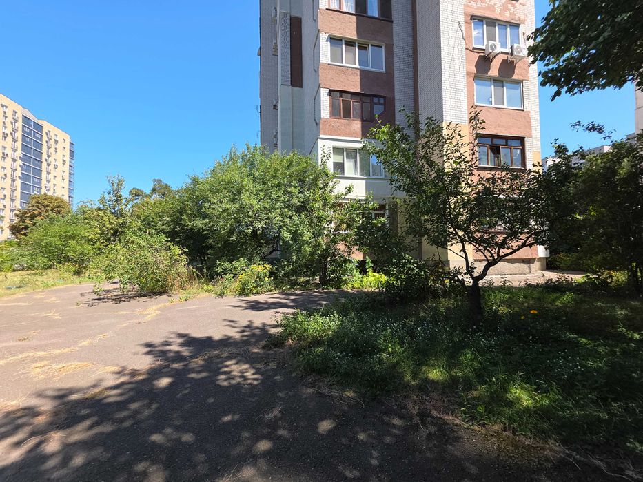 Велика 2к квартира у центрі міста. ДержПрограми.