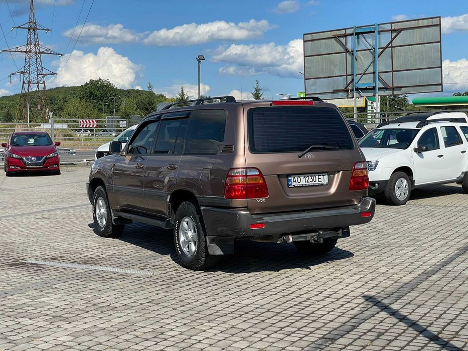Toyota Land Cruiser