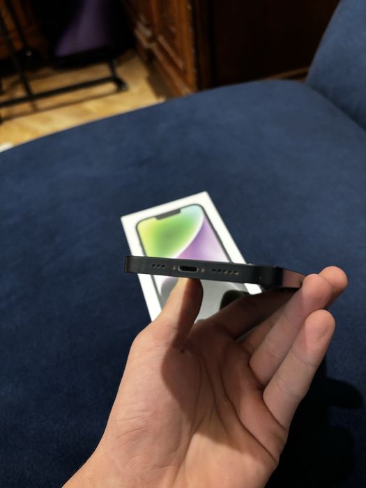 iPhone 14 128 GB czarny stan bardzo dobry