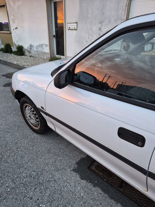 Opel Corsa 1.7 D Van – 1993 – Muito Estimada
