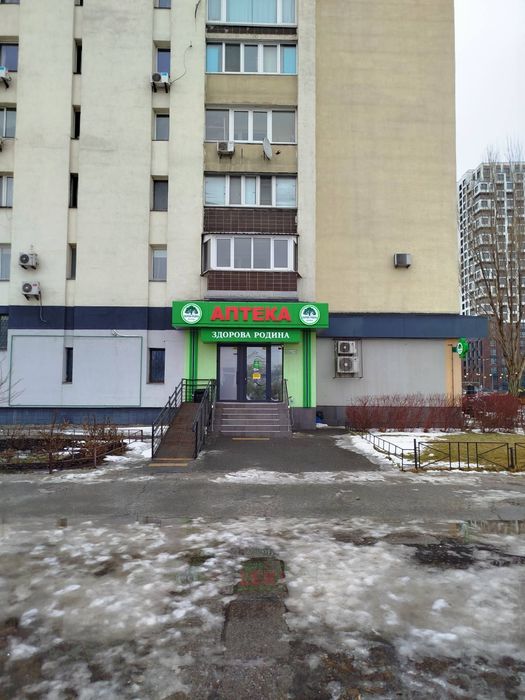 Оренда нежитл. приміщення Дніпровська набережна 13 біля Велмарту 74м²