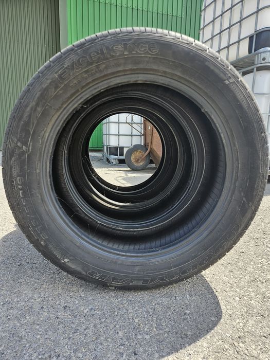 Opony 4 szt Good Year Excellence 235/55/R19 7mm

6mm