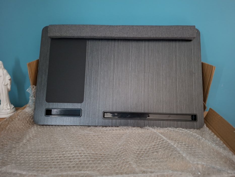 Nowy stolik pod laptopa  Nowy 

STOLIK POD LAPTOPA PODSTAWKA DO ŁÓŻKA