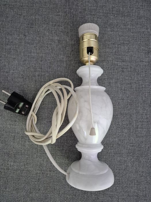 Stara lampa z Marmuru (onyxu)