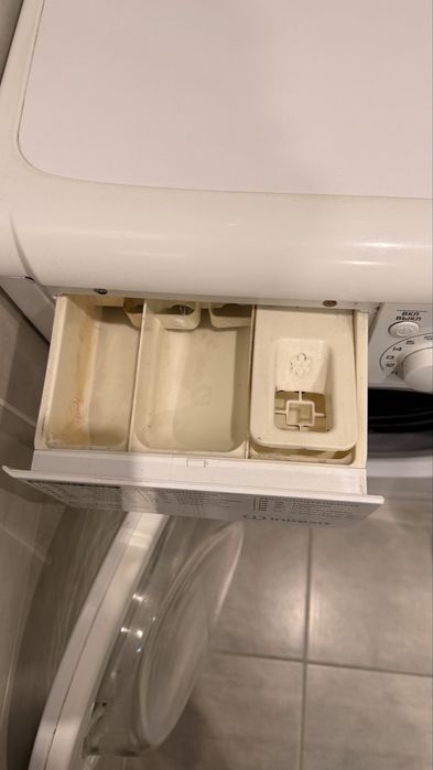 Продам пральну машинку Indesit