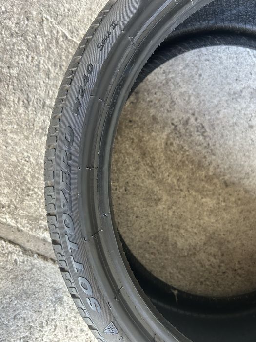 Opony zimowe 235/35R19 x2 szt pirelli