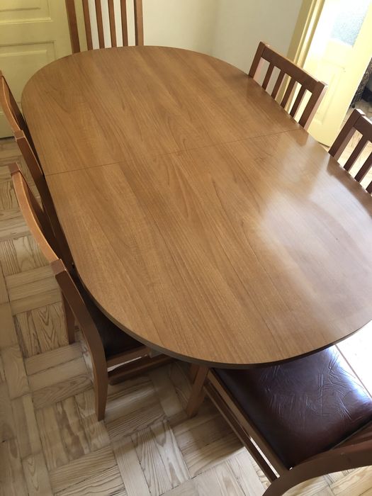 Mesa de Jantar extensível com 6 cadeiras