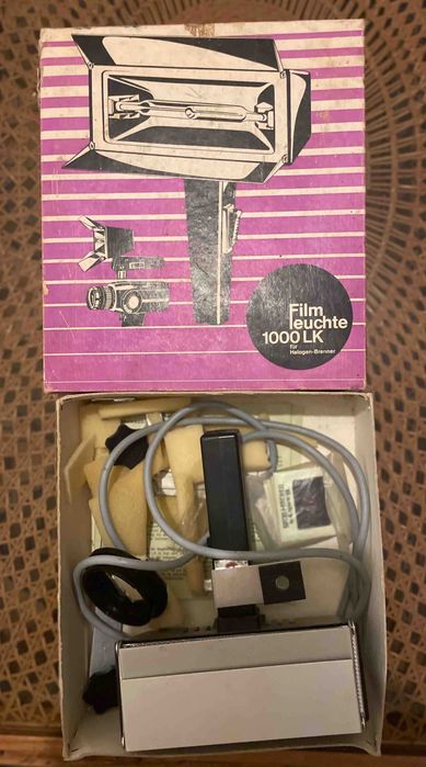 Câmara Vintage Sankyo MF 404 com Estojo e acessórios