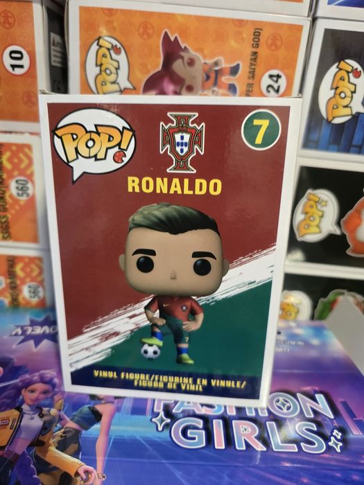 Ronaldo cr7 portugal figura nova em caixa