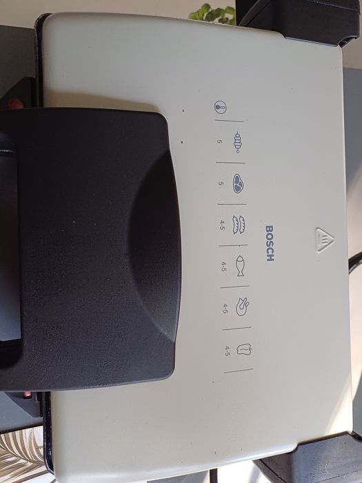 Grill eteryczny 1800V