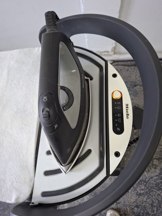 Прасувальна система Miele В 2312