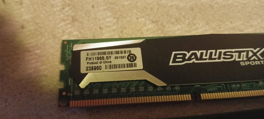 Kości pamięci 8 Gb Ballistix