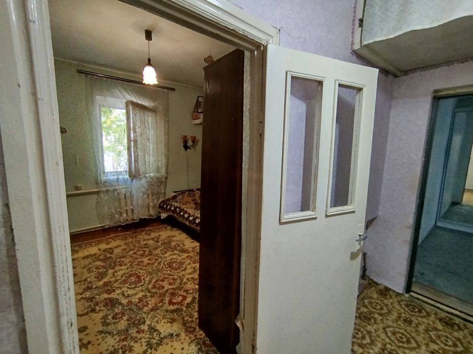 Продається просторий будинок 123м² на два окремих житла 6 cоток р-н Лиса Гора. Автономне опалення  і всі необхідні комунікації. Гараж на 2 автомобілі