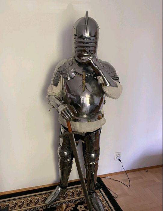 Обладунки лицаря справжні