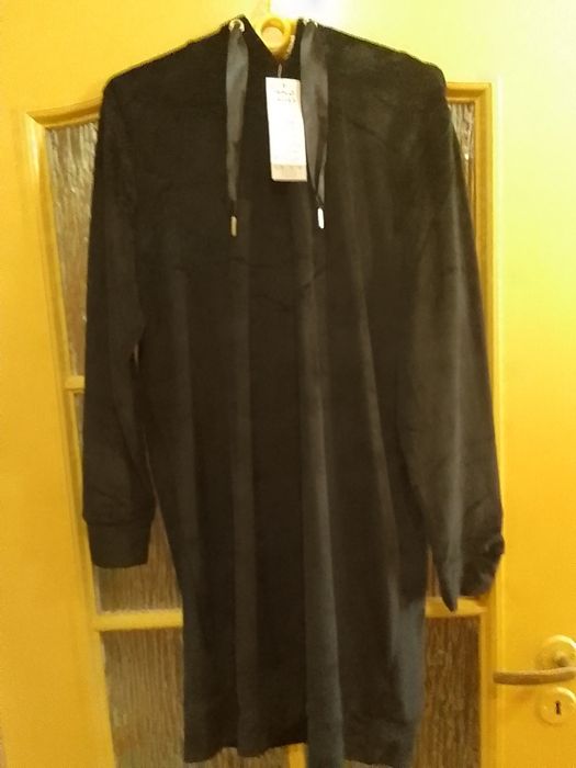 Nowatunika z Miki czarna z kapturem